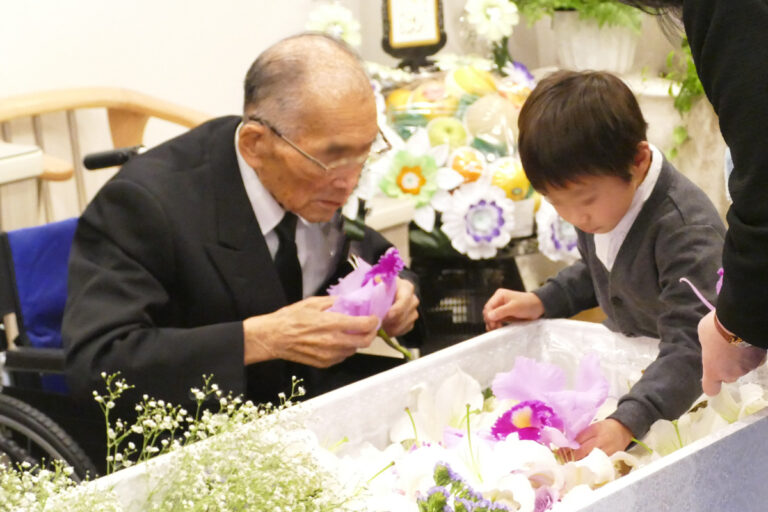 電動棺リフターでお別れ2